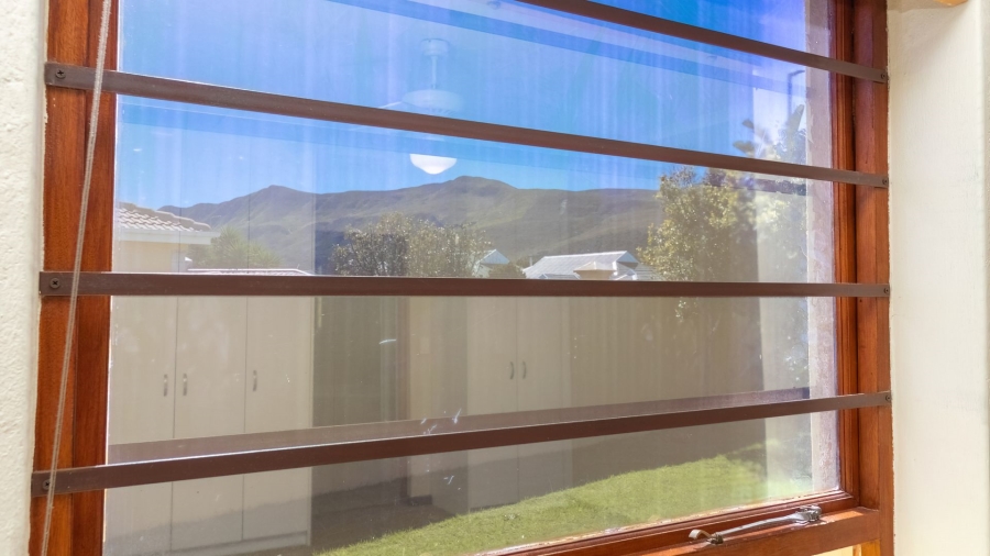 3 Bedroom Property for Sale in Sandbaai Western Cape